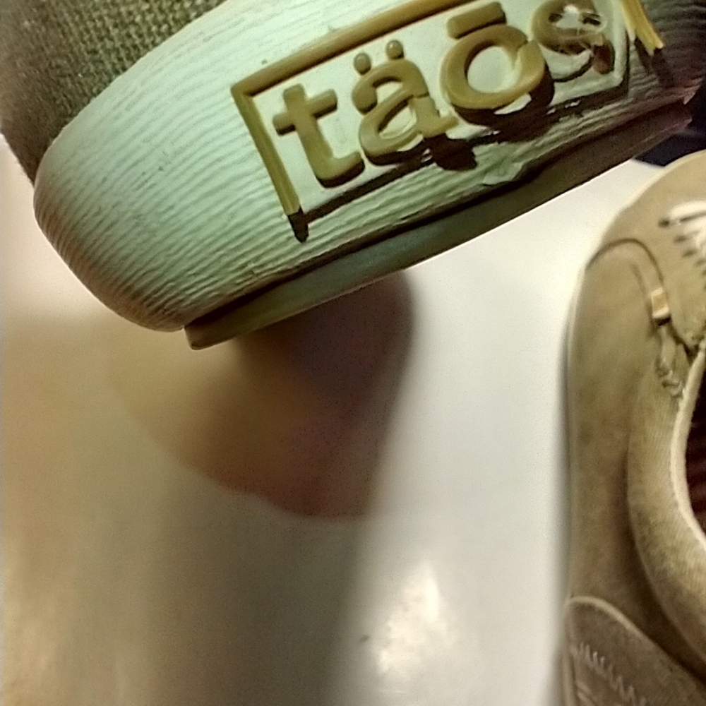 Taos Star Khaki Wash Lace Up Canvas Sneakers Shoes Women's sz 11. - Picture 11 of 11